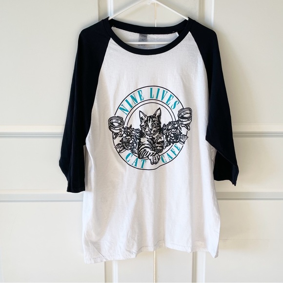 Nine Lives Cat Cafe Baseball Tee Size XL - Picture 1 of 7